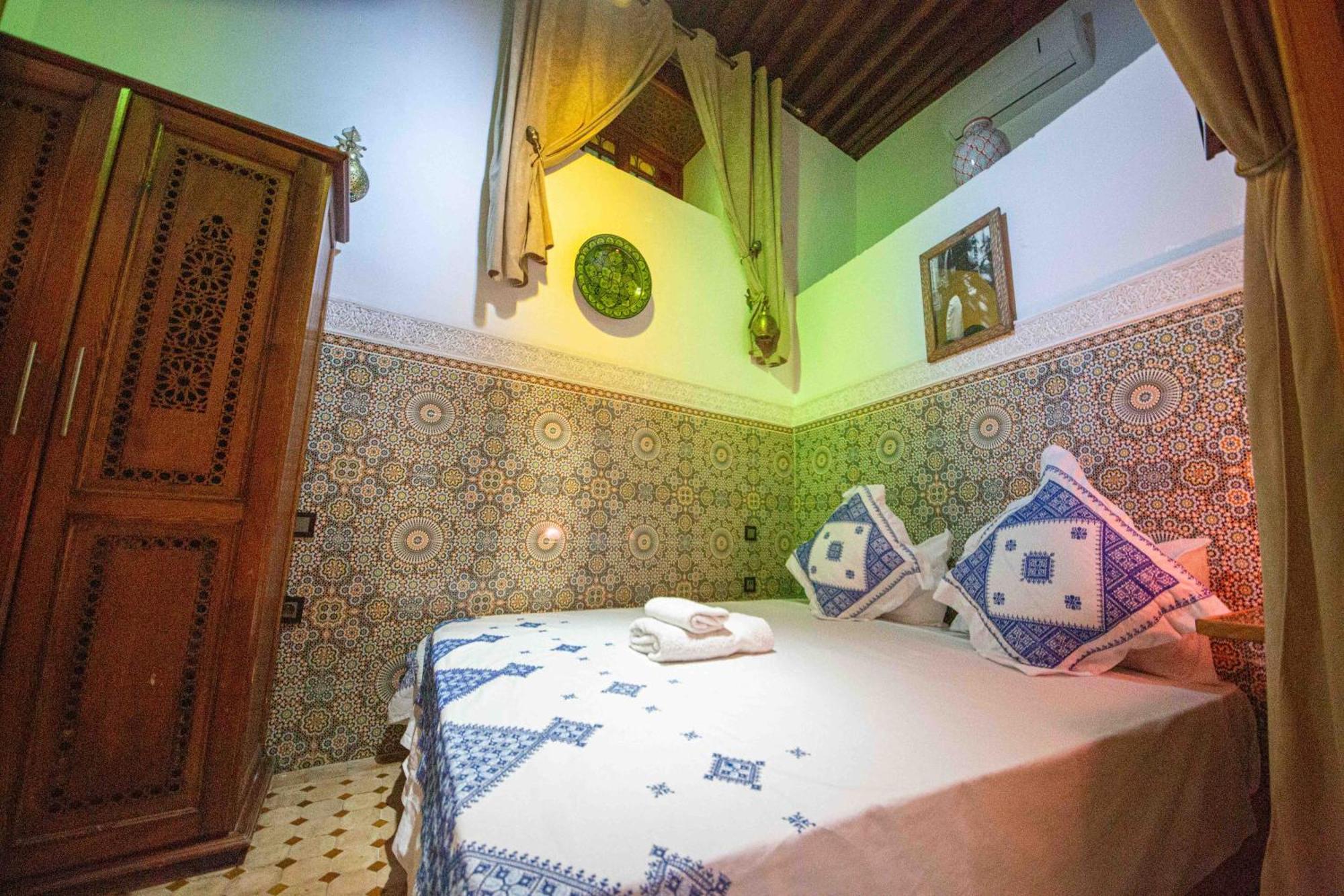 Riad Le Petit Patrimoine De Фес Екстериор снимка